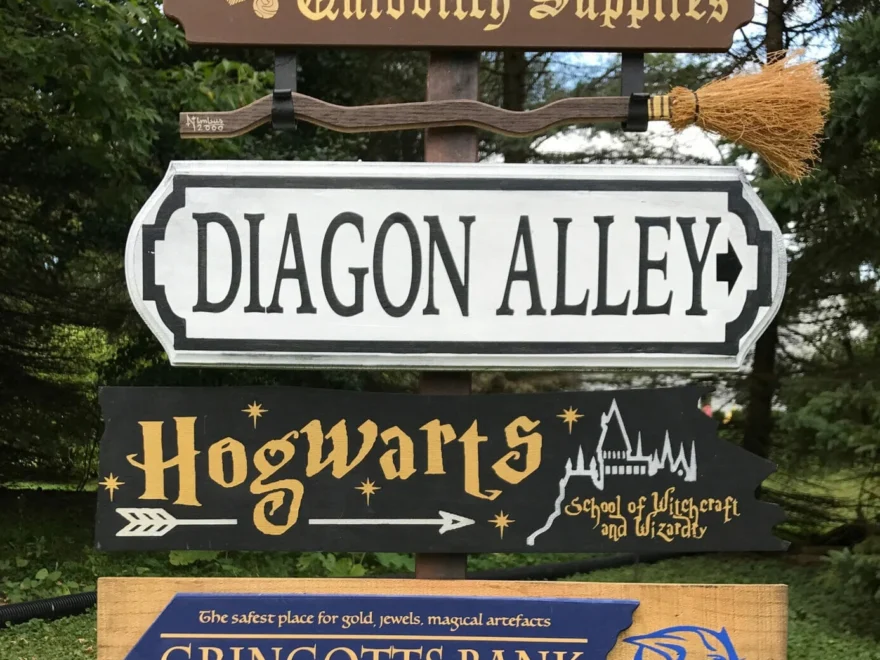 DIY Harry Potter Directional Sign Part 2 Crafting Cheerfully